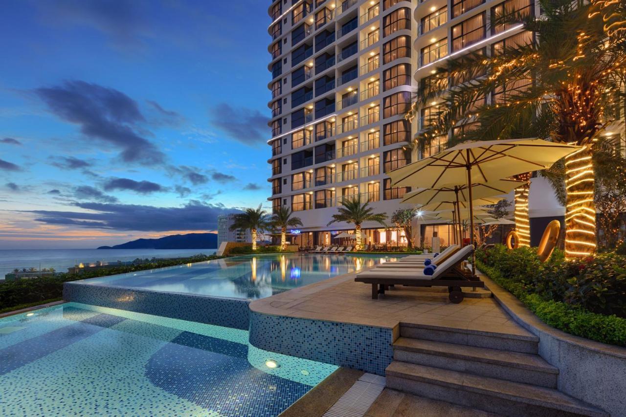 Melia-Vinpearl-Nha-Trang-Empire-Hotel-Exterior-1