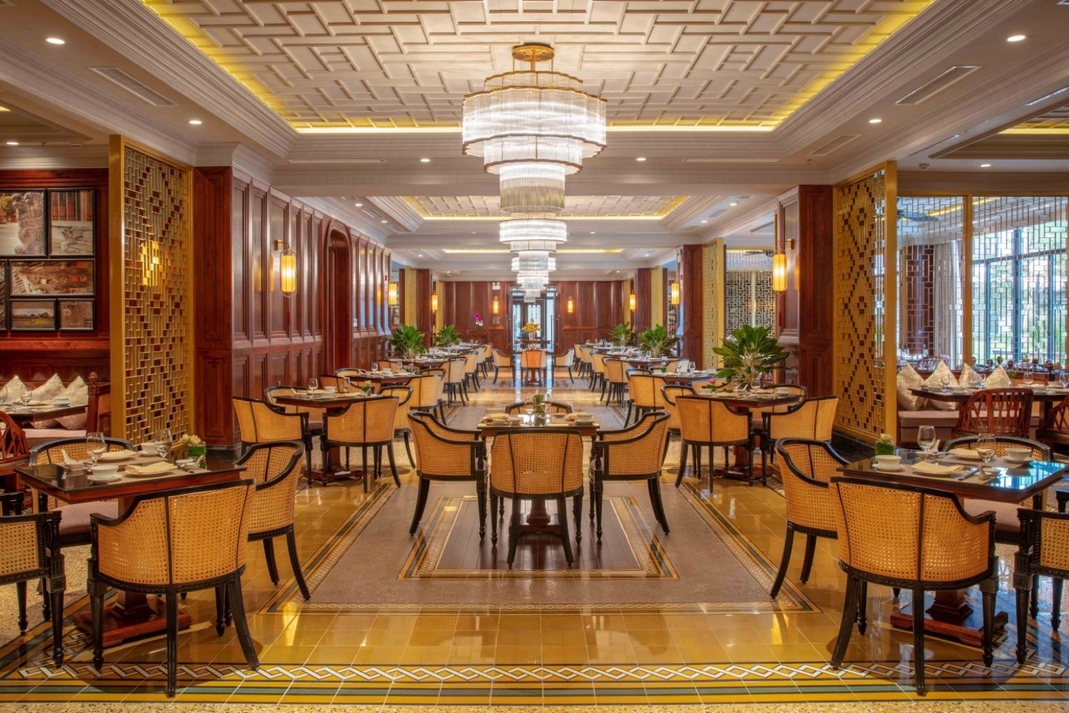 silk-path-grand-hue-hotel-and-spa-toa-lau-dai-xa-hoa-day-an-tuong-16-1656470131